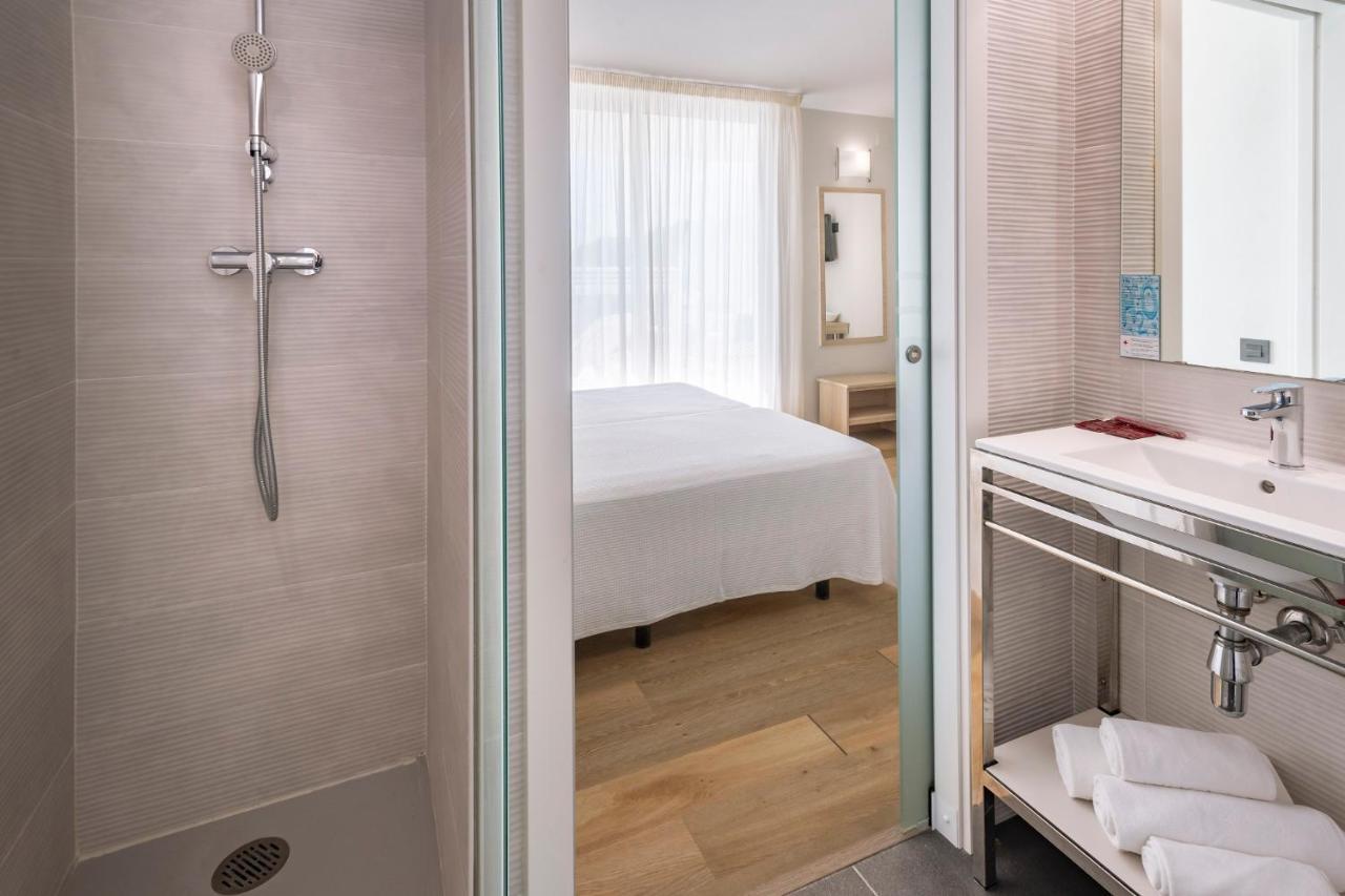 Aparthotel Marinada Salou Exteriör bild